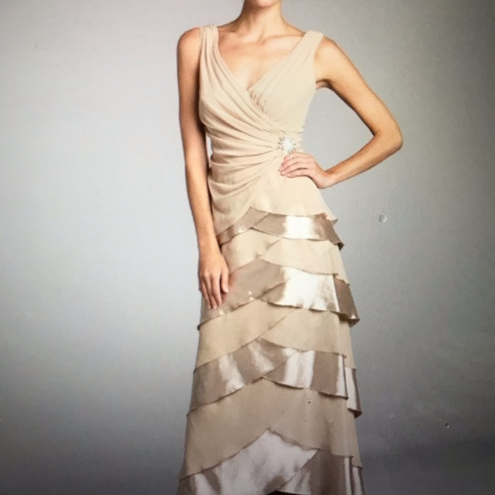 Beige Tadashi Silk Satin Layered SZ 16